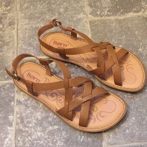 Born sandals